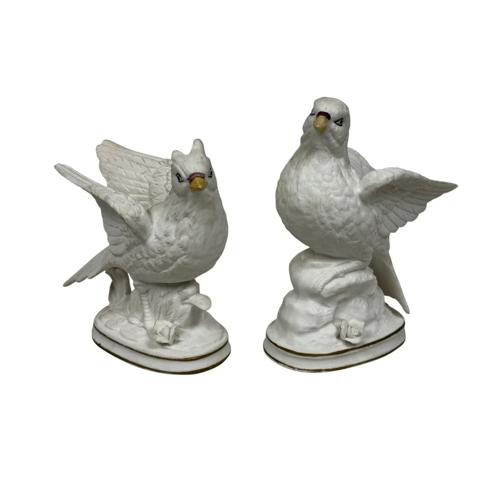 Vintage Enesco Bisque Porcelain White Bird Figurines Pair Doves Pigeons Japan